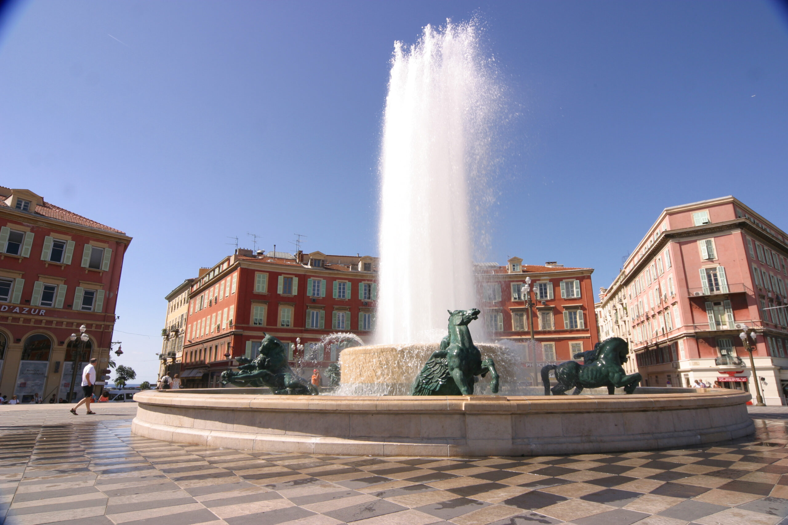 Fontaine_PlaceMassenalarge